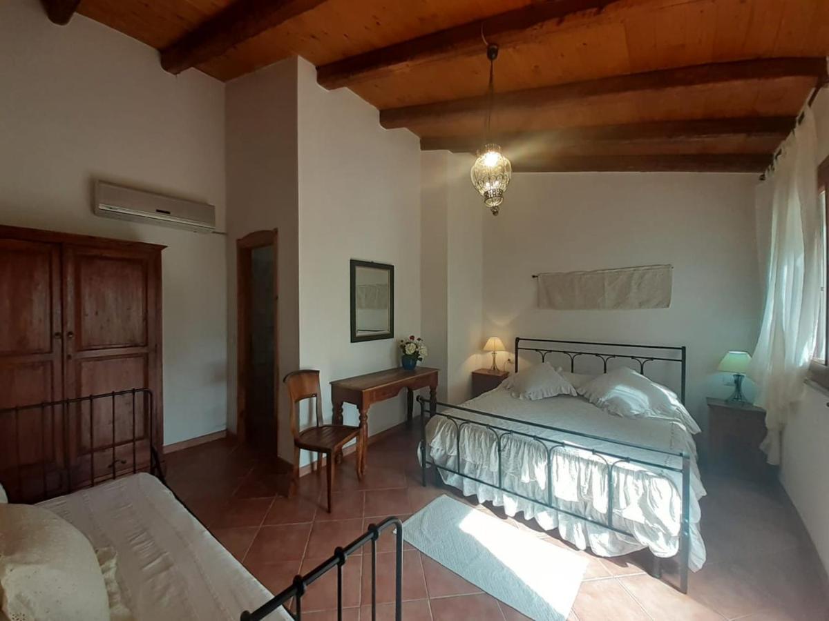 Sa Ruscitta Bed & Breakfast SantʼAntìoco Dış mekan fotoğraf