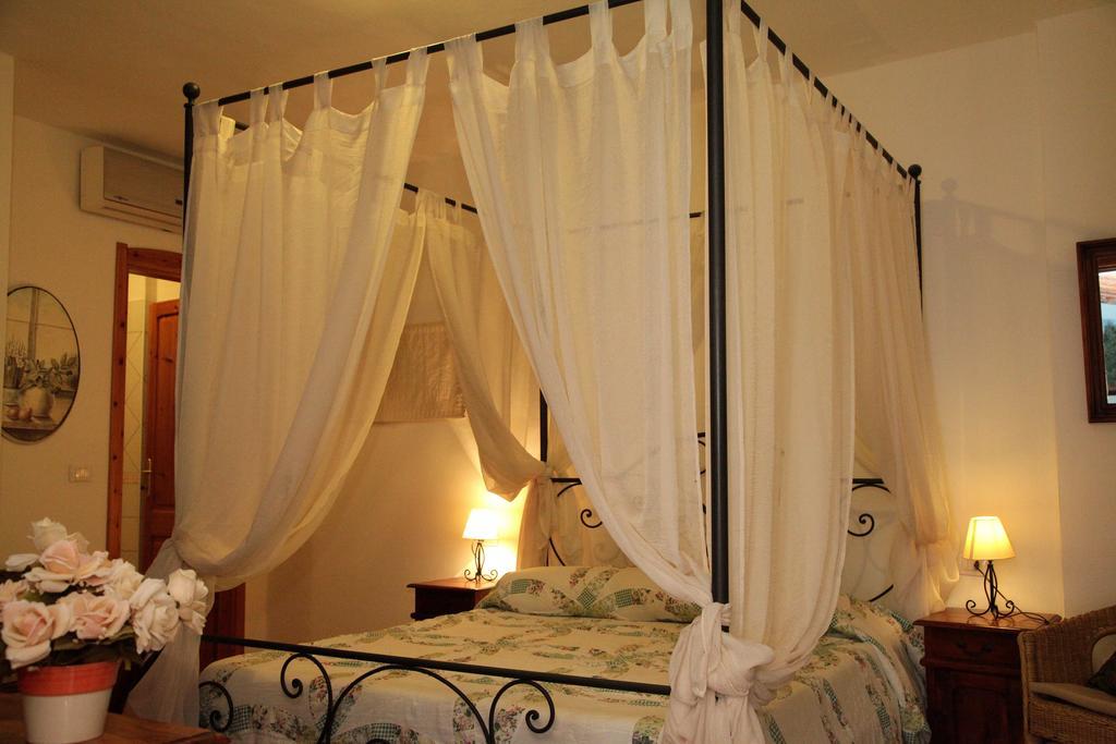 Sa Ruscitta Bed & Breakfast SantʼAntìoco Oda fotoğraf