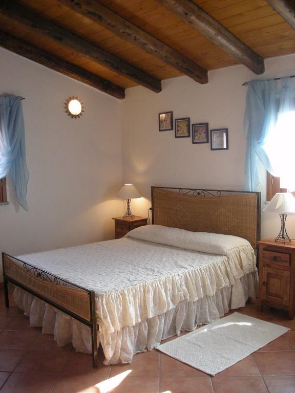 Sa Ruscitta Bed & Breakfast SantʼAntìoco Dış mekan fotoğraf